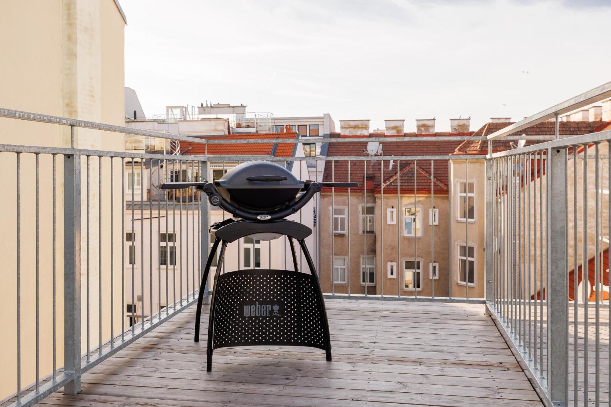 Symphony Apartments 42 - Modern Loft With Terrace And Grill In Central Location Vienna Exterior photo